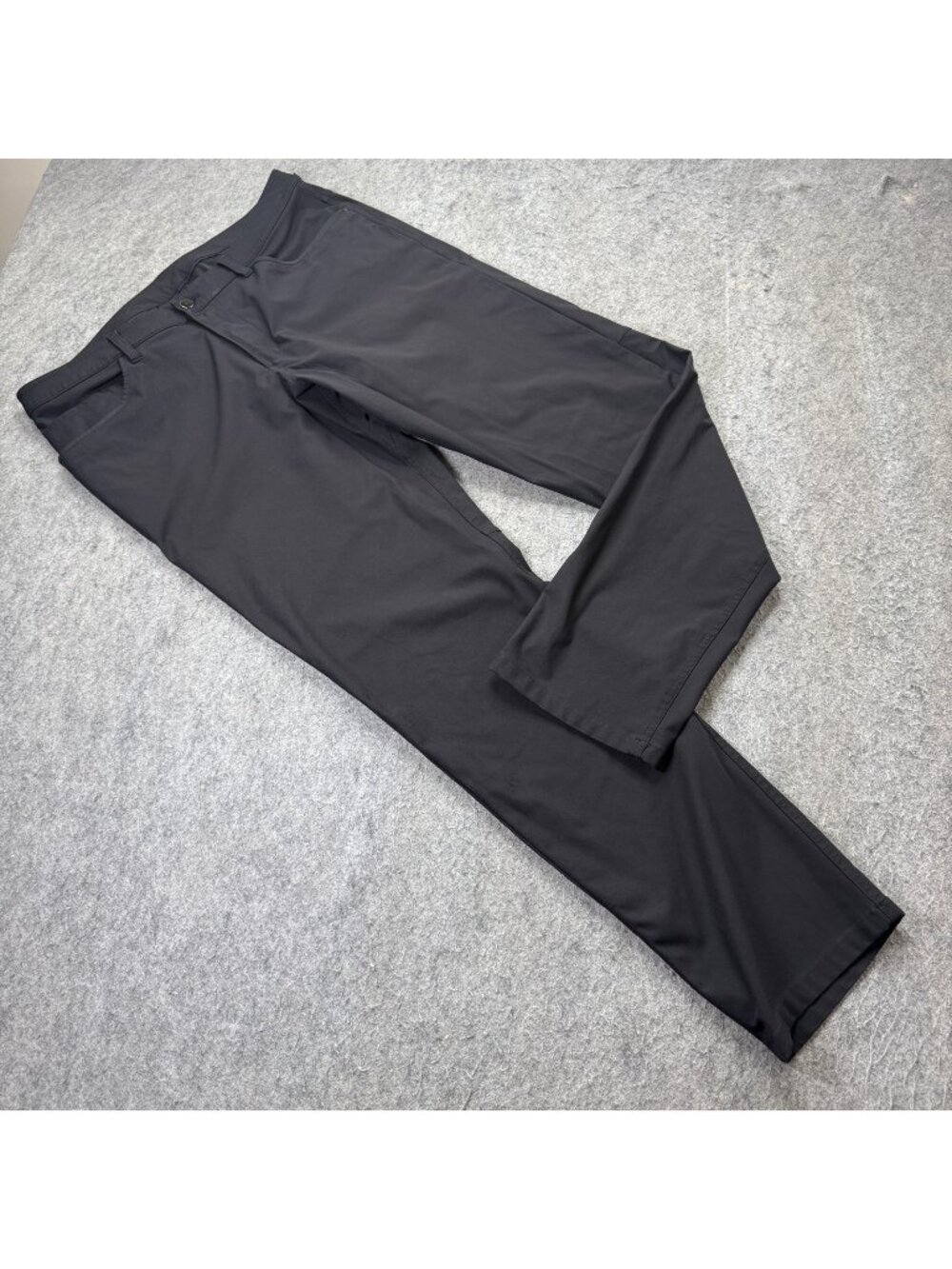 Lululemon ABC 5-Pocket Pants Men 34 x 33 Black Classic Fit *Warpstreme LM5426S